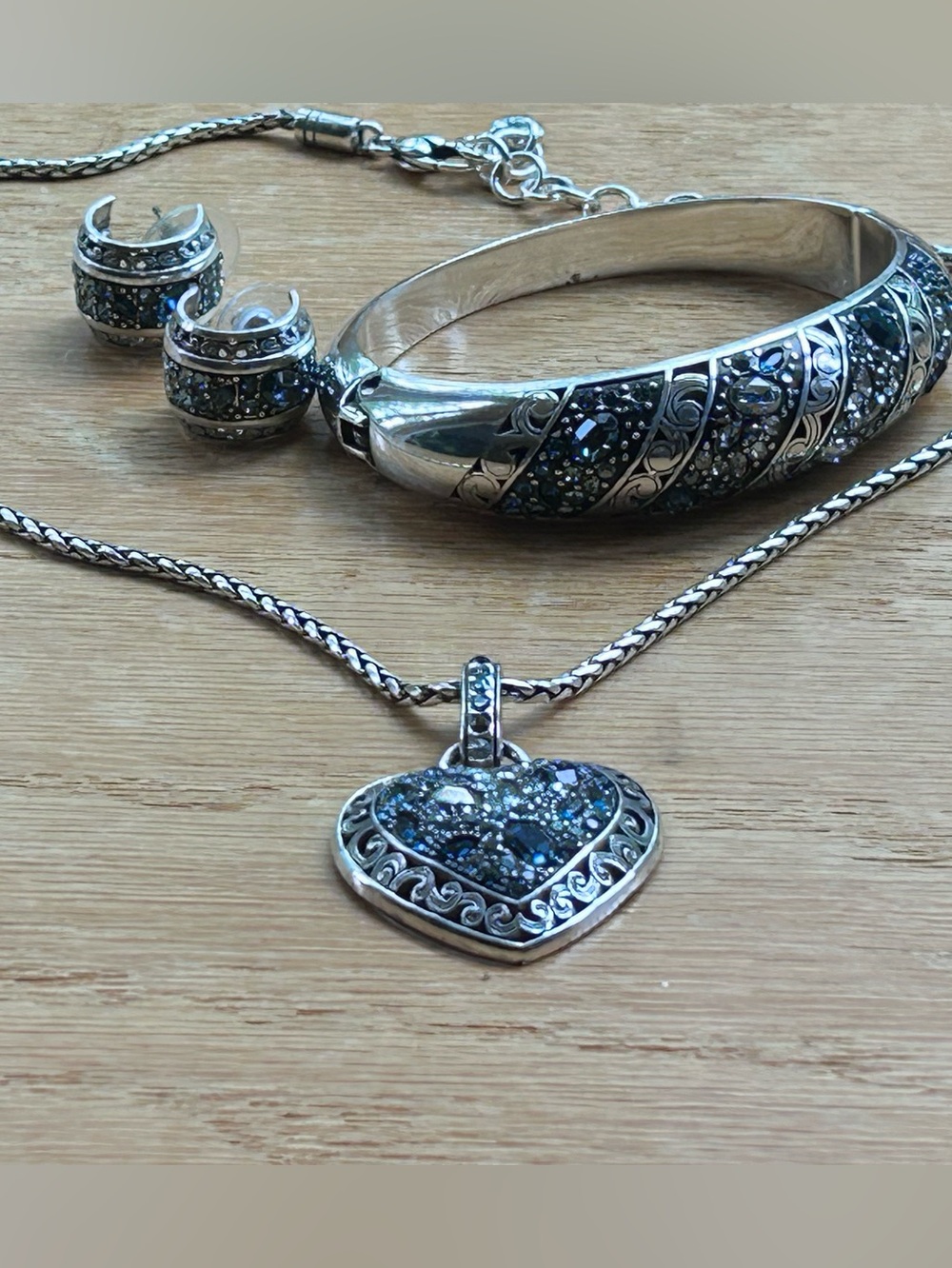 Brighton Swarovski Necklace Bracelet Earrings Blue Colors All You Need Is Love